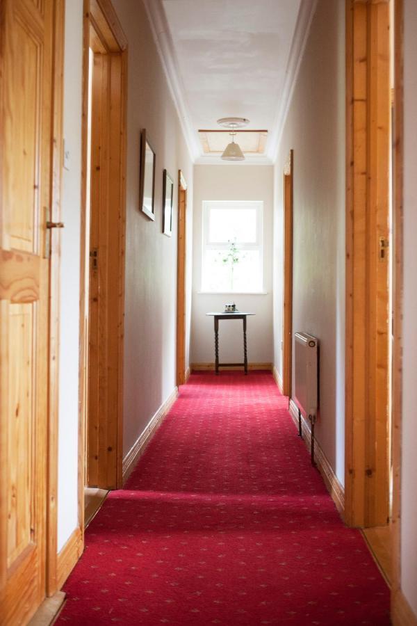 Vila Inviting 4-Bed House In Strokestown Exteriér fotografie