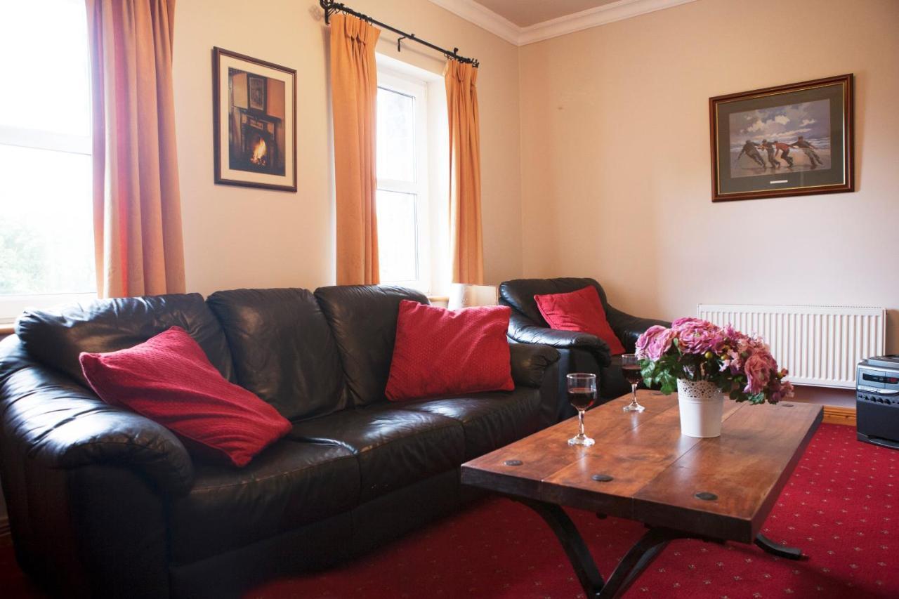 Vila Inviting 4-Bed House In Strokestown Exteriér fotografie