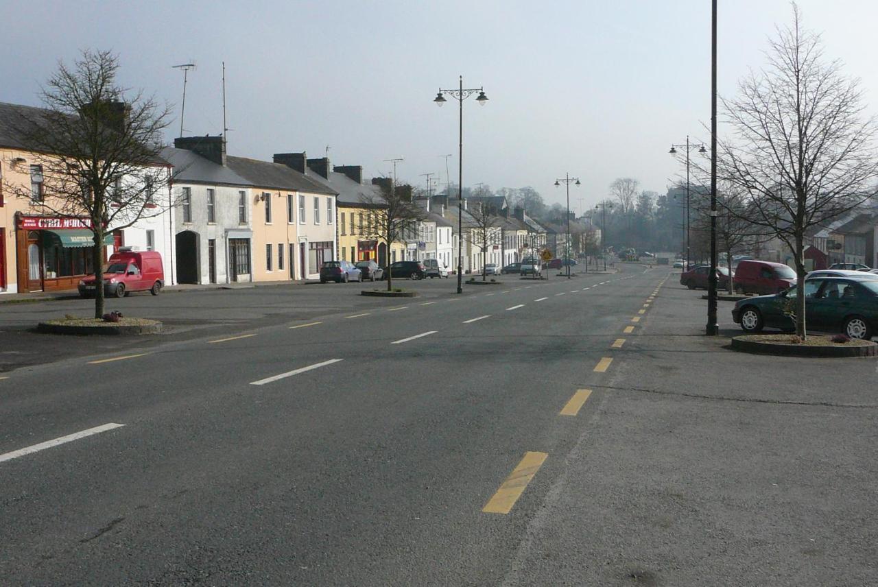 Vila Inviting 4-Bed House In Strokestown Exteriér fotografie
